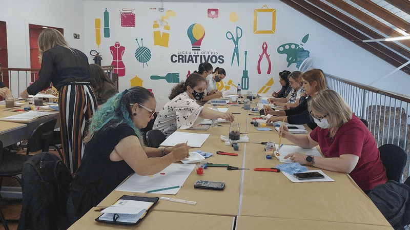 Cursos gratuitos de cestaria e outras artes no Liceu de Ofícios Criativos