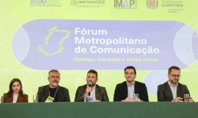 Vista aérea da região metropolitana de Curitiba com rios e bairros integrados